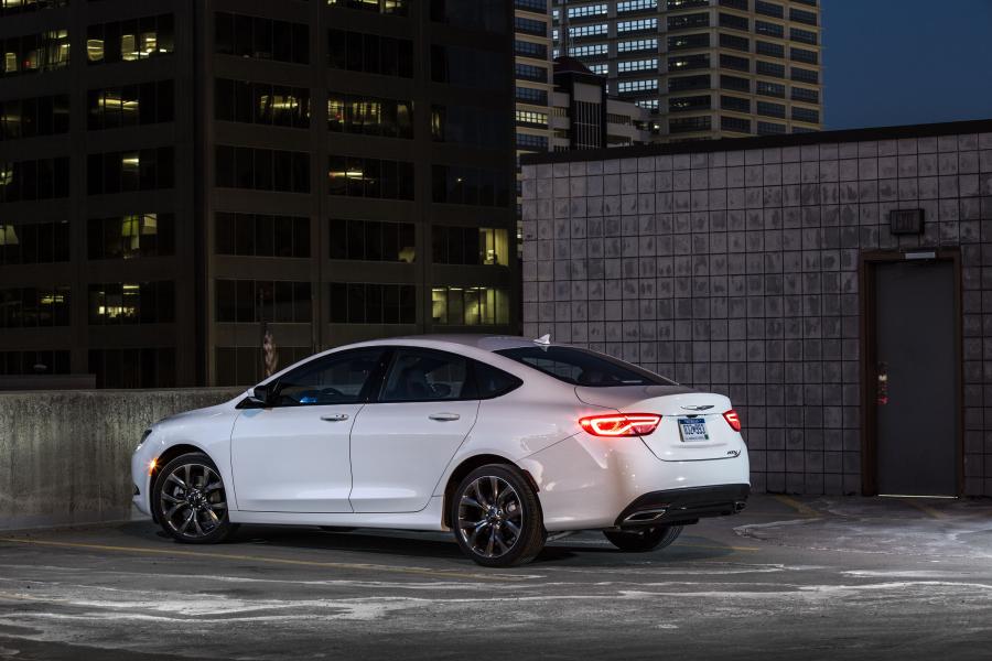  Chrysler 200S (UF) 2014 года  (фото 21 из 40)
